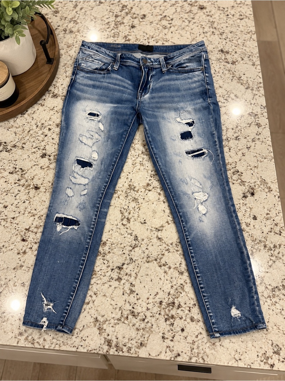 Buckle Distressed Blue Cropped Women's Jeans